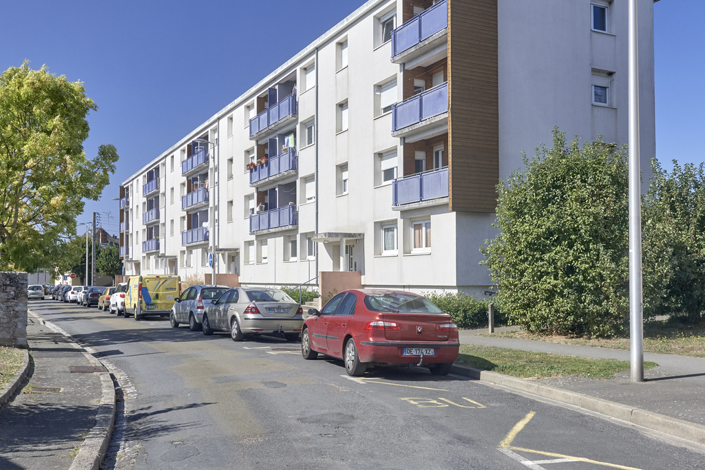 Appartement SABLE SUR SARTHE T4