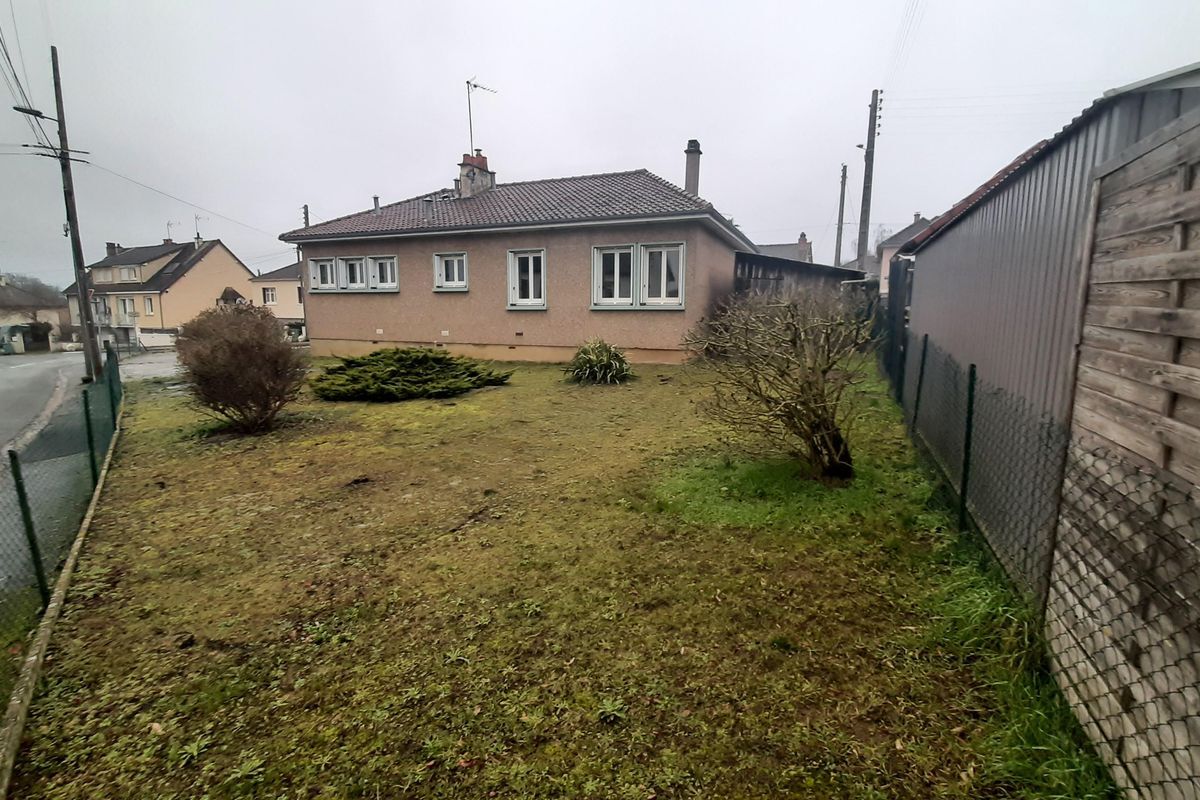 À CONNERRE - MAISON T5 AVEC JARDIN – 81 M2