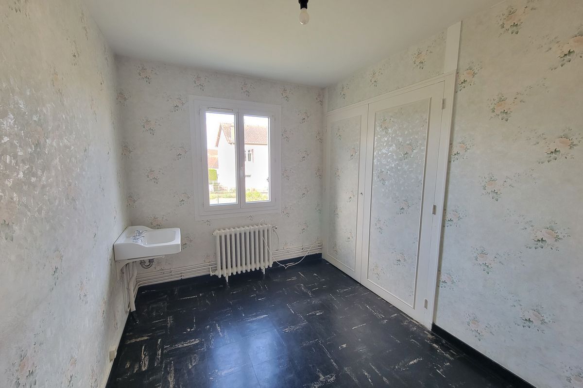 CONNERRE - MAISON T5 DE PLAIN PIED AVEC JARDIN - 81 M²