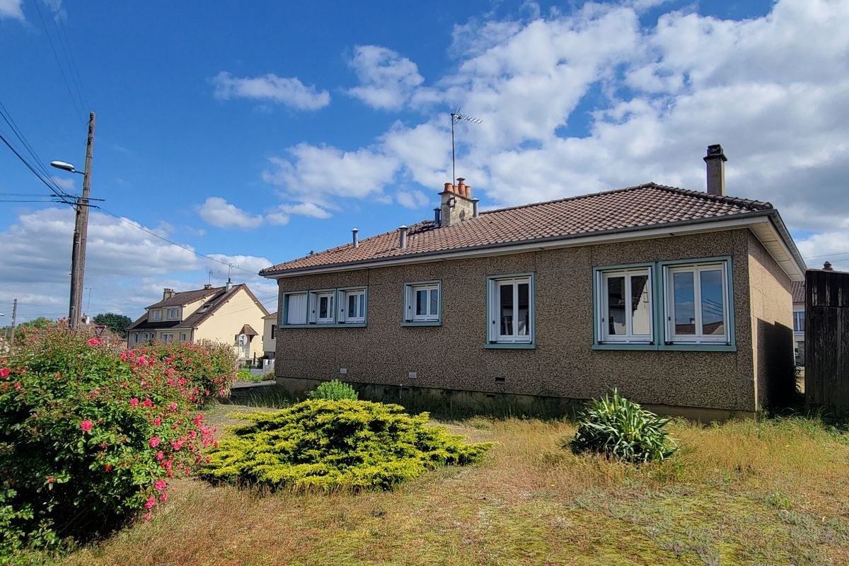 CONNERRE - MAISON T5 DE PLAIN PIED AVEC JARDIN - 81 M²