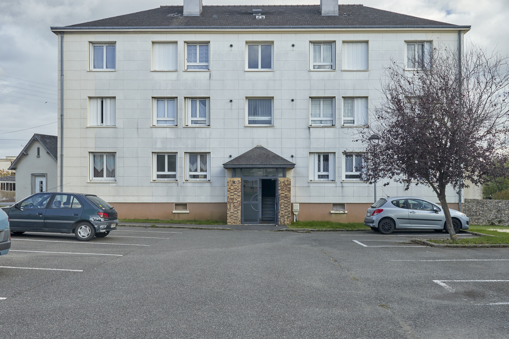 Appartement FRESNAY SUR SARTHE T4