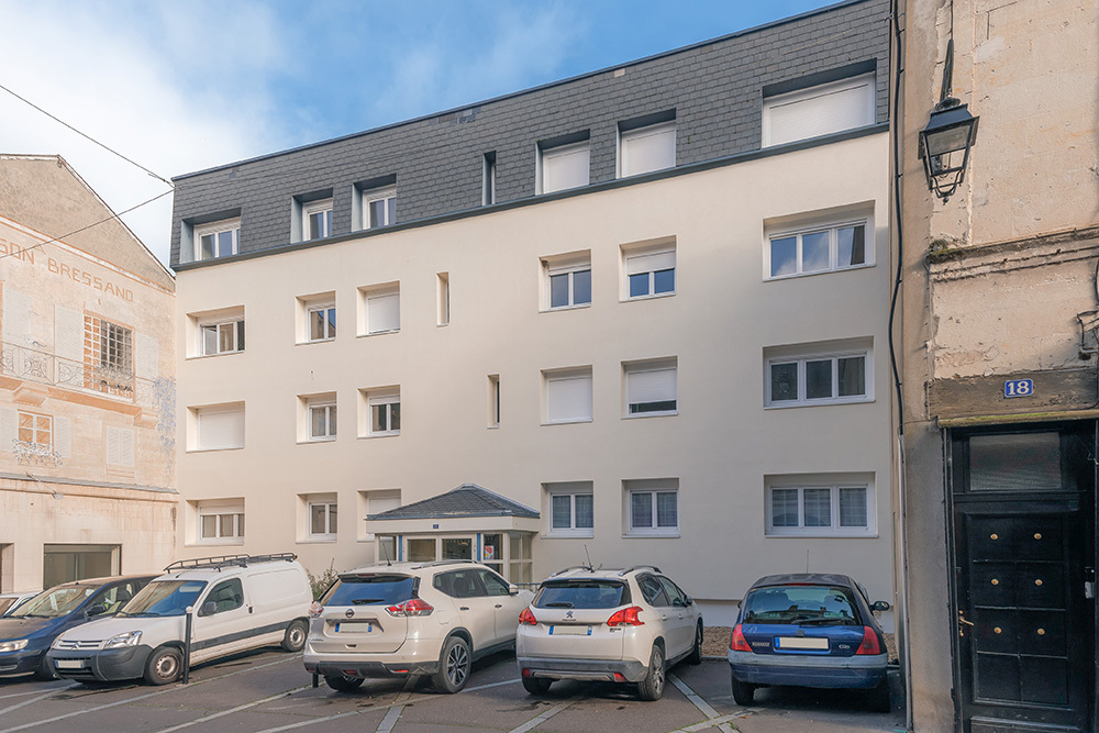 Appartement LA CHARTRE SUR LE LOIR T4