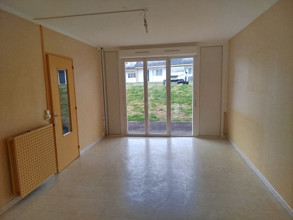 À LA SUZE SUR SARTHE : Maison T4 de 87 m² environ