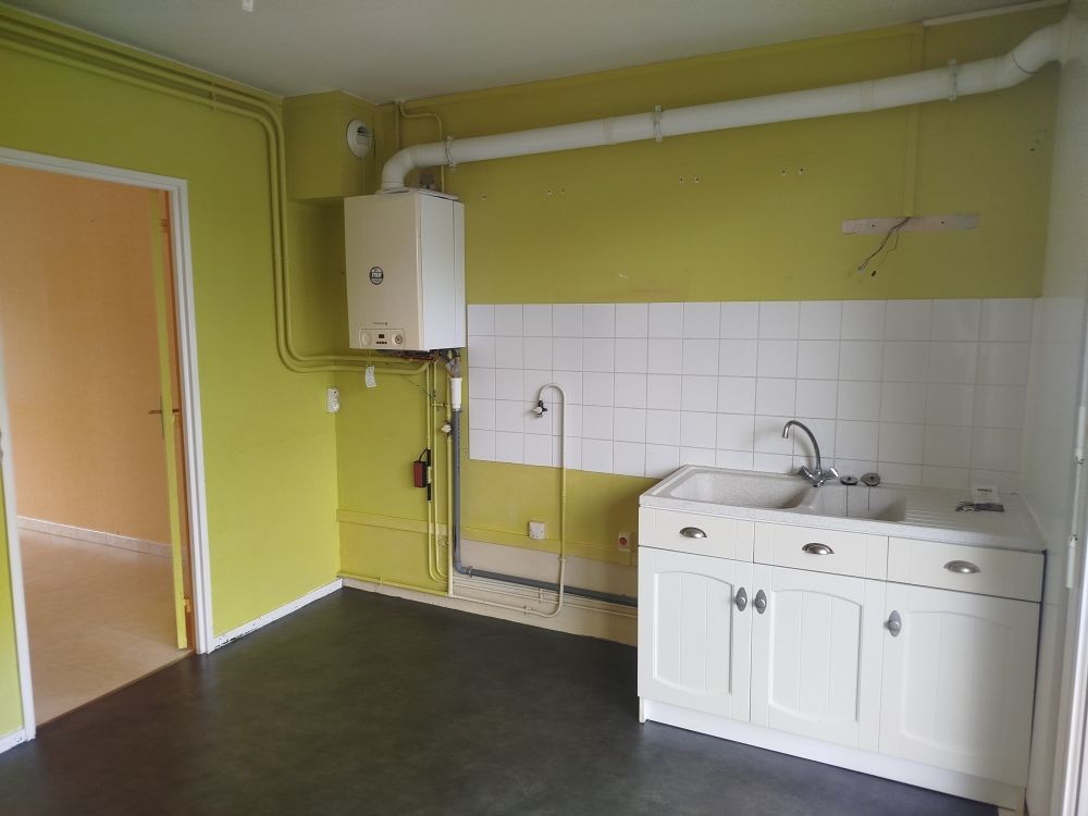 À LA SUZE SUR SARTHE : Maison T4 de 87 m² environ