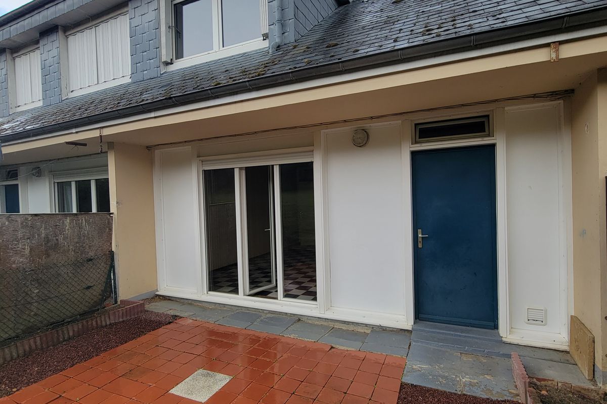 À LA SUZE SUR SARTHE : Maison T4 de 77 m² environ