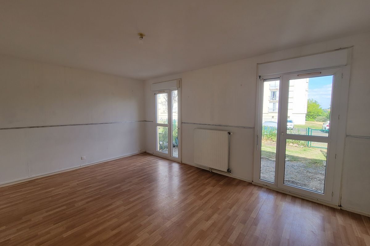 À CONNERRÉ : MAISON T3 de 67 m² environ
