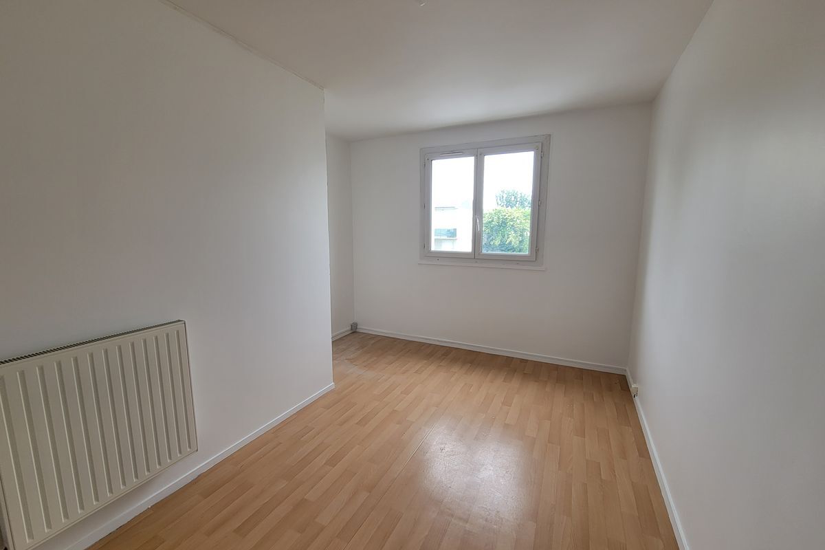 PARIGNÉ - L'ÉVÊQUE : MAISON T5 DE 94 M²