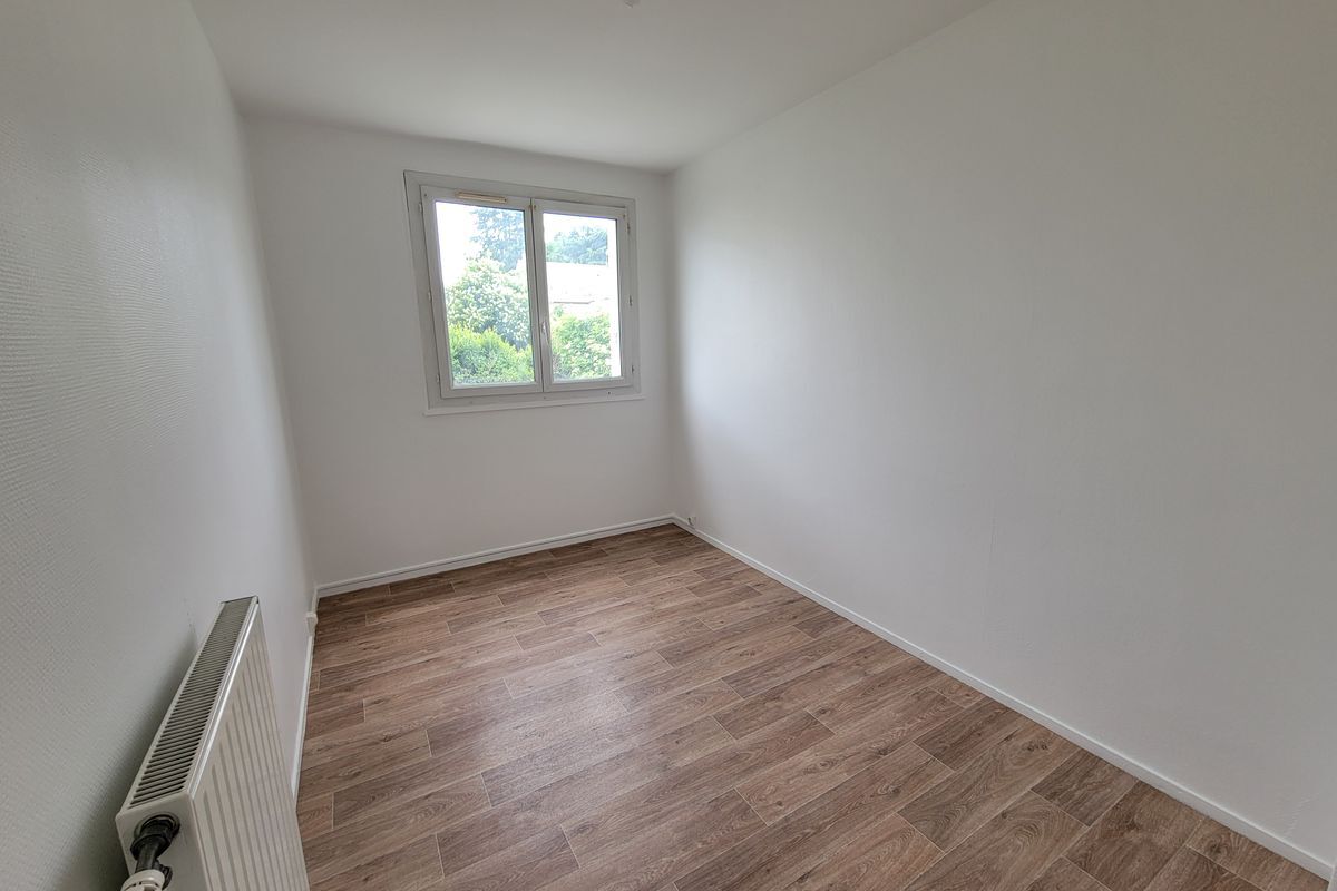 PARIGNÉ - L'ÉVÊQUE : MAISON T5 DE 94 M²