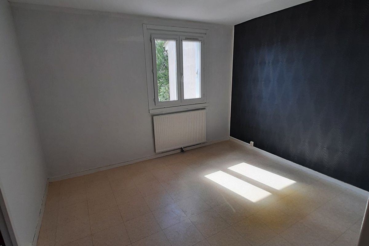 MONTVAL SUR LOIR : MAISON T3 DE 66 M²