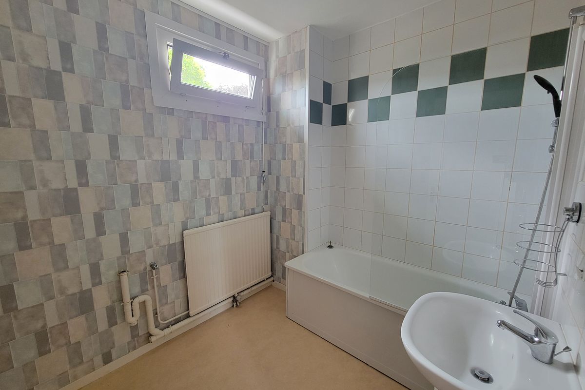 MONTVAL SUR LOIR : MAISON T3 DE 66 M²