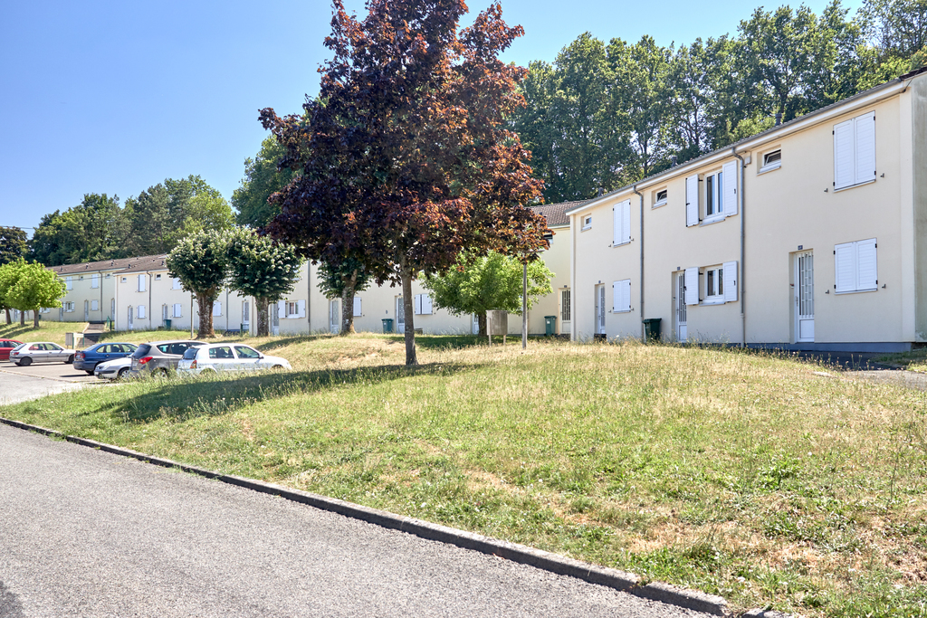 Maison BESSE SUR BRAYE T3