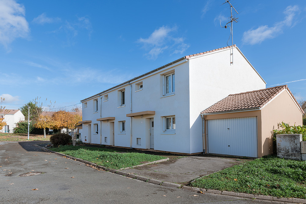 Maison BESSE SUR BRAYE T3