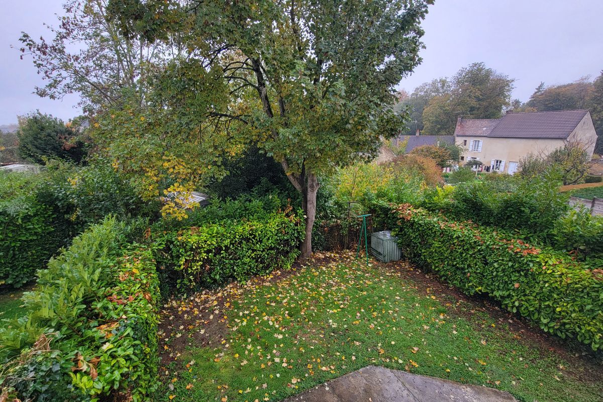 À MAMERS : MAISON T3 BIS de 74 m² environ avec jardin arboré