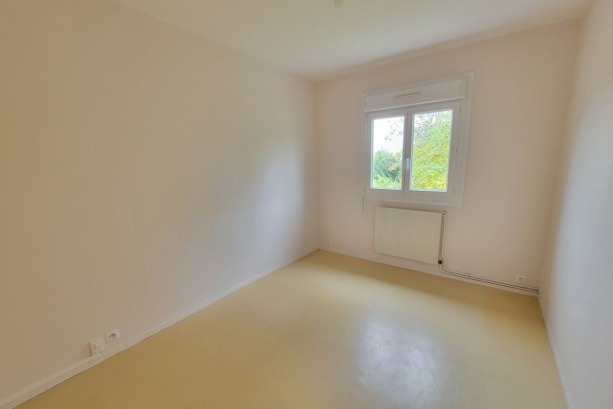 MAMERS MAISON T3 bis - 74M² ENVIRON