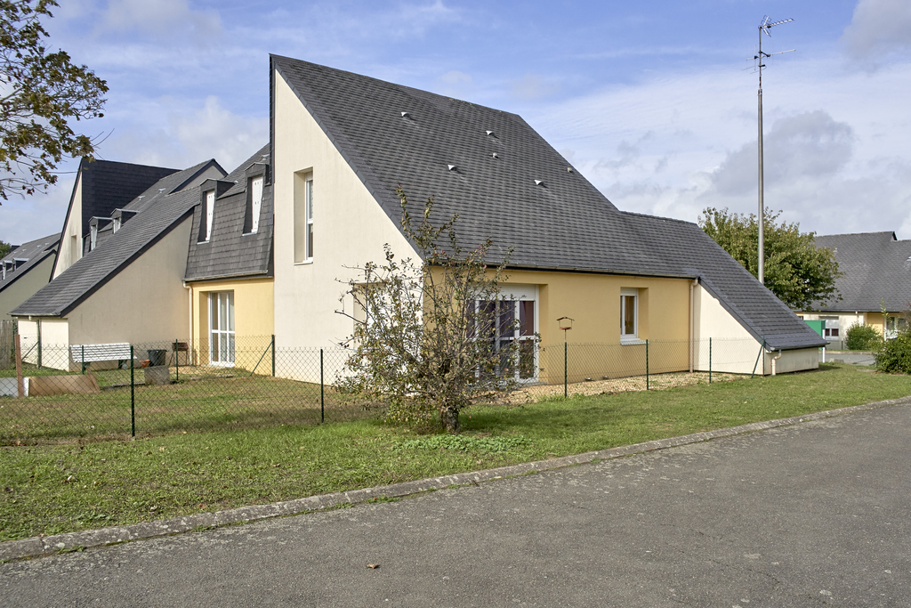 Maison PARCE SUR SARTHE T3