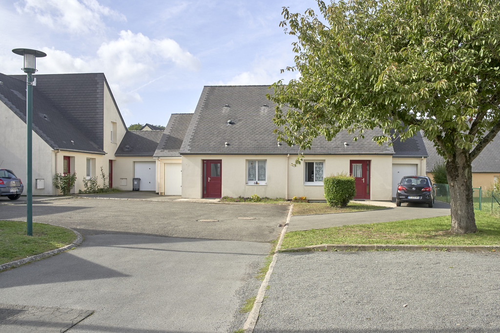 Maison PARCE SUR SARTHE T3