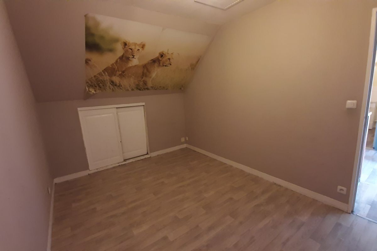 PRÉCIGNÉ :  MAISON T4 DE 80 M²