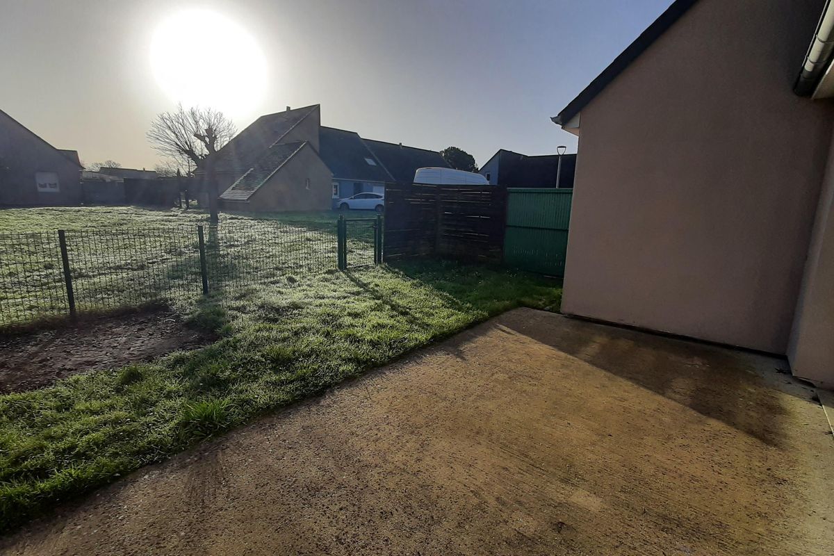 PRÉCIGNÉ :  MAISON T4 DE 80 M²