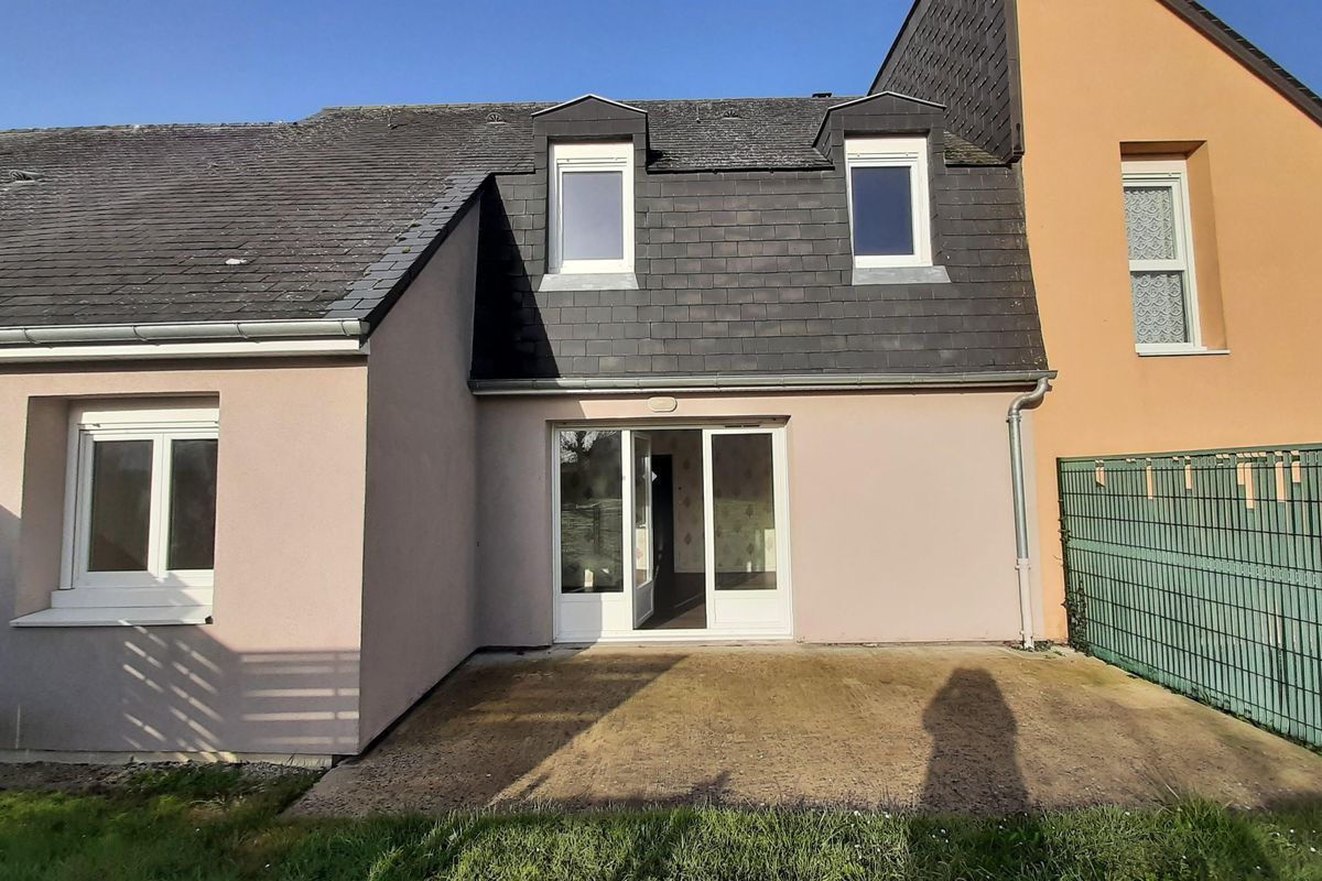 PRÉCIGNÉ :  MAISON T4 DE 80 M²