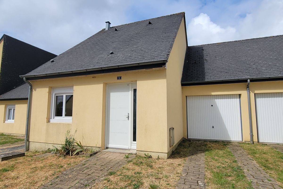SAINT DENIS D'ORQUES _à 20 mn de SABLE SUR SARTHE - MAISON T3 de 65m² environ