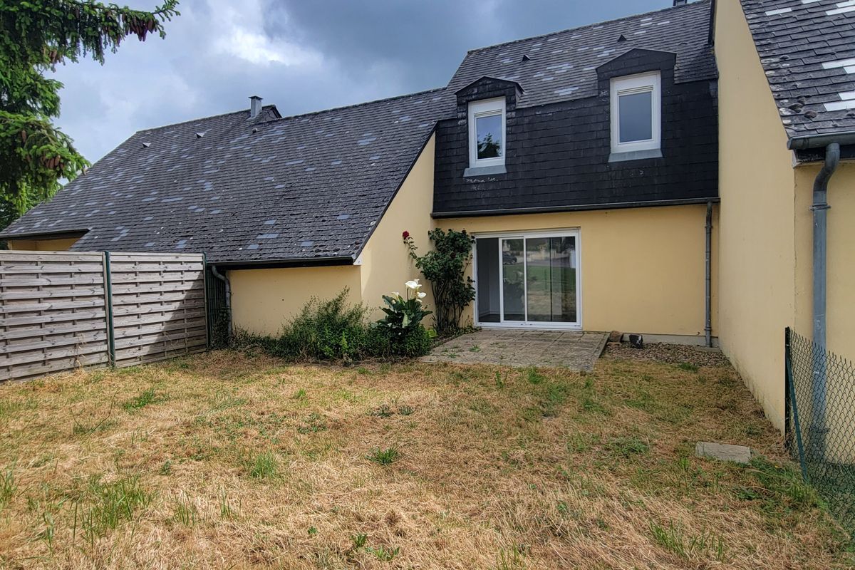 ST DENIS D'ORQUES - MAISON T3 AVEC GARAGE EN PARFAIT ETAT