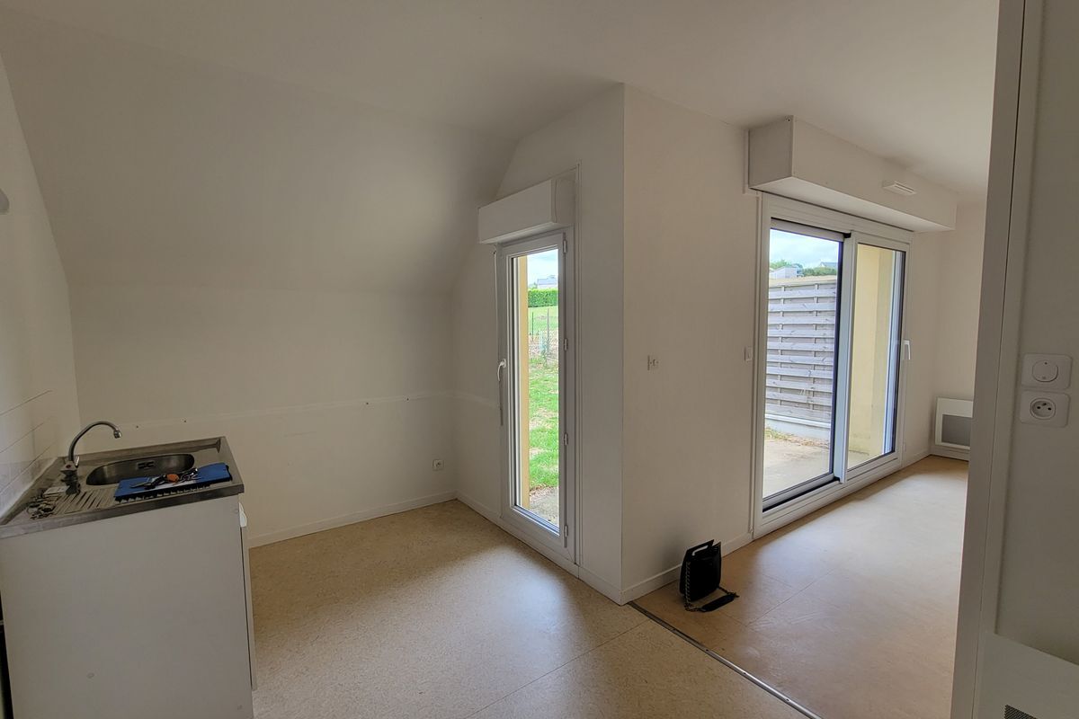 À SAINT DENIS D’ORQUES T2 de 52 m² environ.