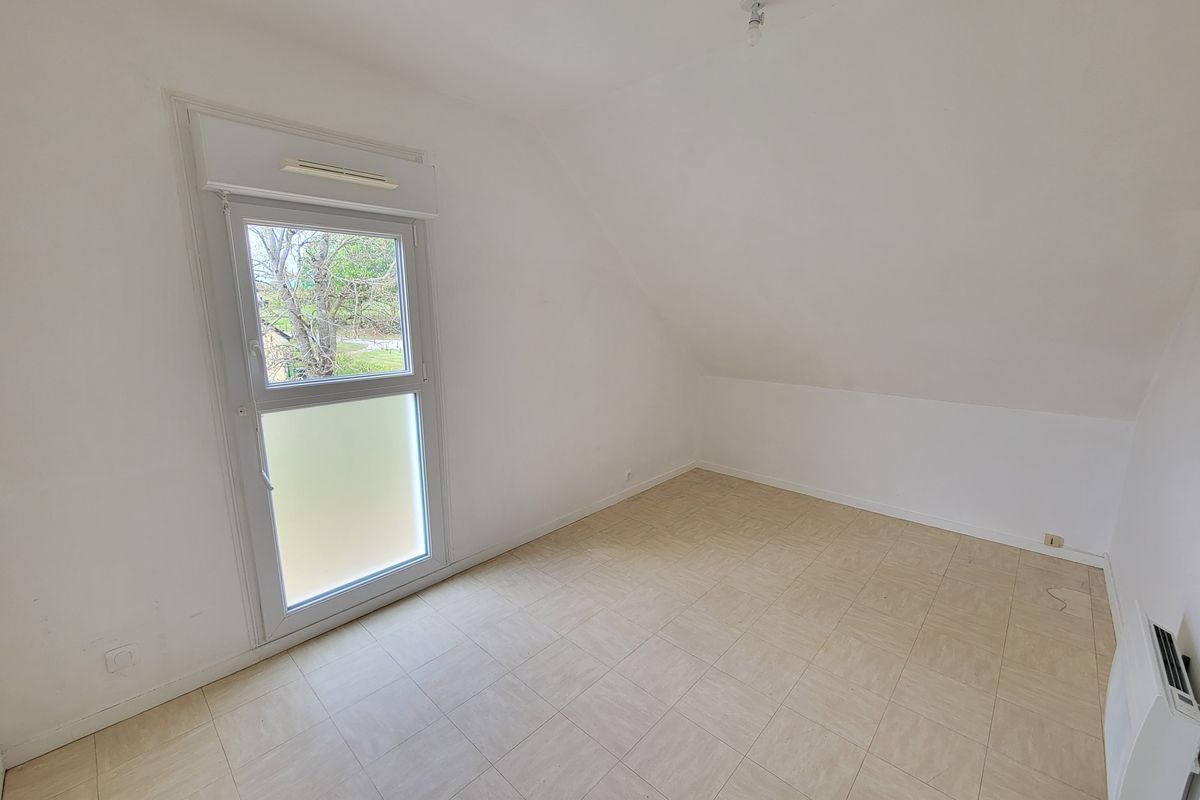 À SAINT DENIS D’ORQUES : Maison T2 Bis de 62 M²