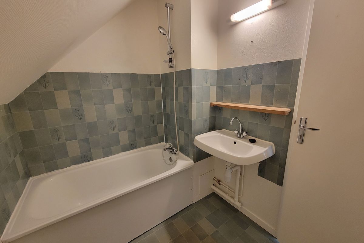 À SAINT DENIS D’ORQUES : Maison T2 Bis de 62 M²