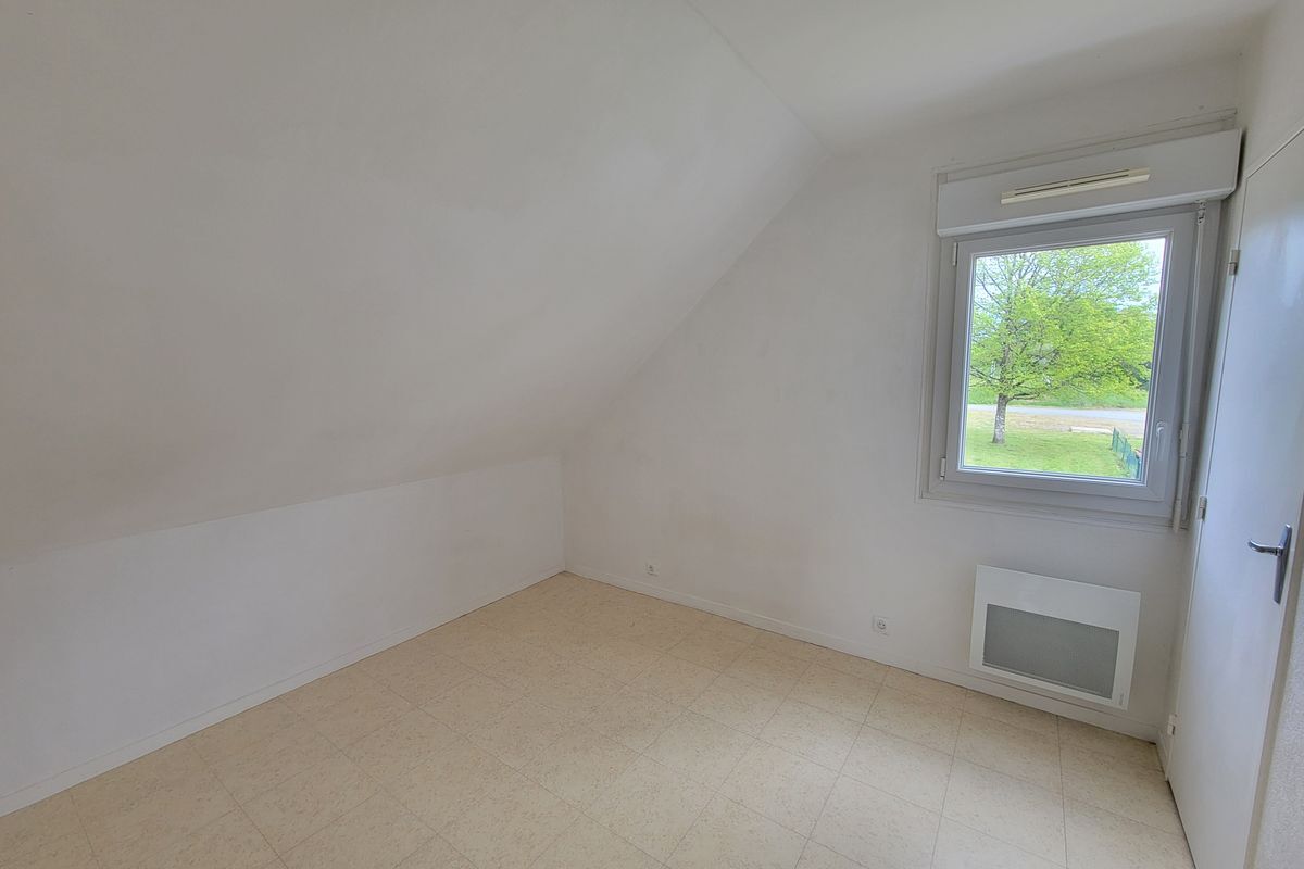 À SAINT DENIS D’ORQUES : Maison T2 Bis de 62 M²