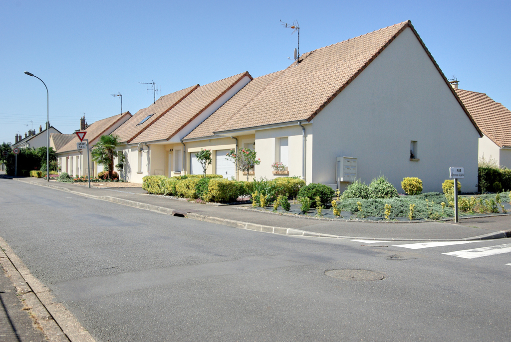 Maison LA SUZE SUR SARTHE T2