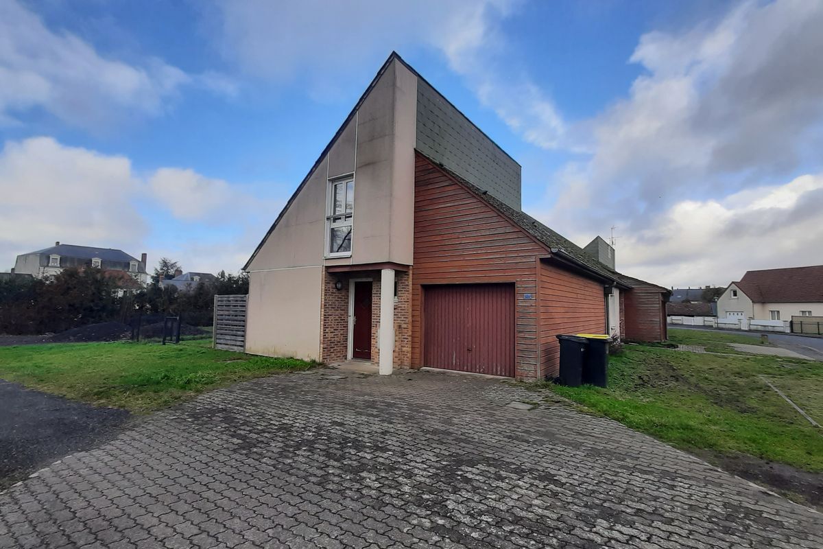 À MAYET : MAISON T3 de 69 m²