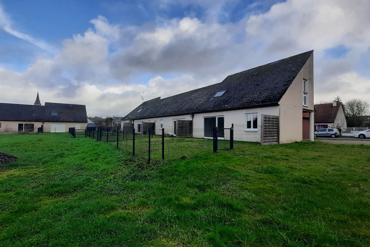 À MAYET : MAISON T3 de 69 m²