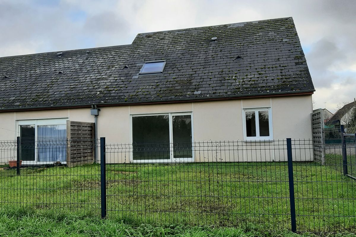 À MAYET : MAISON T3 de 69 m²