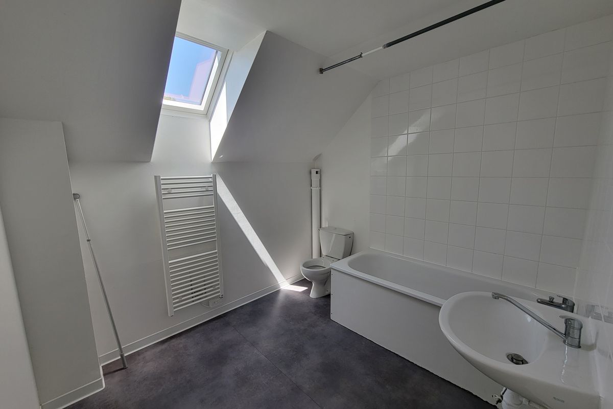 À SAINT REMY DU VAL : Maison T4 de 120 m² environ