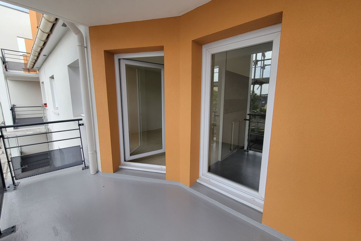 À SABLE SUR SARTHE : APPARTEMENT T3 de 70 m² environ avec un balcon de 7 m²