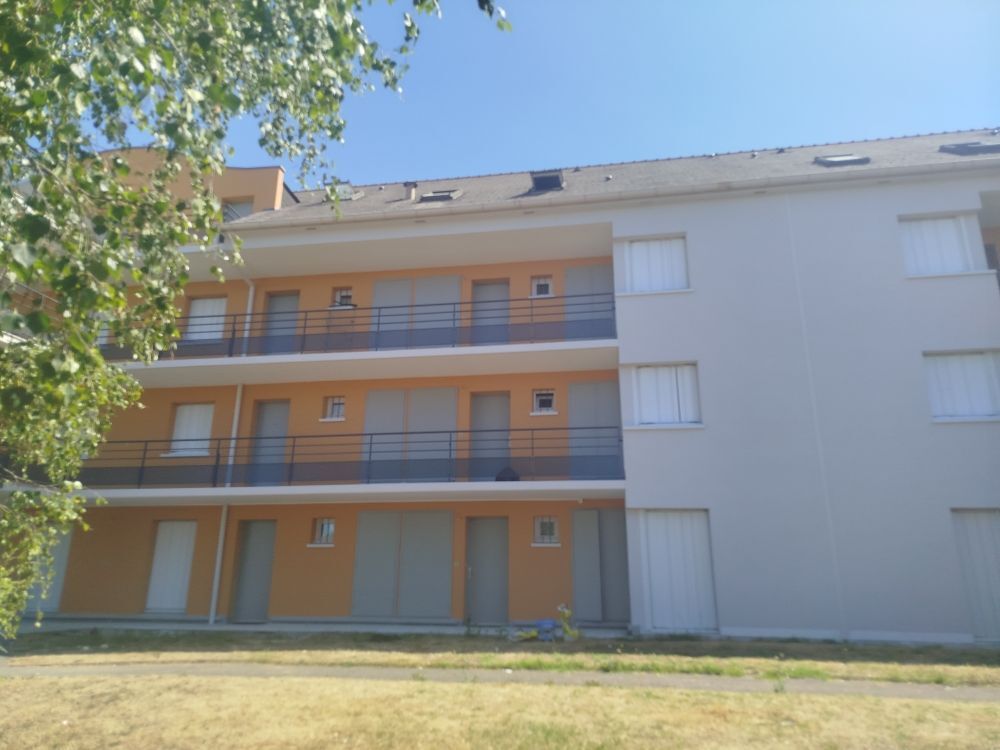 À SABLE SUR SARTHE : APPARTEMENT T3 de 70 m² environ avec un balcon de 7 m²