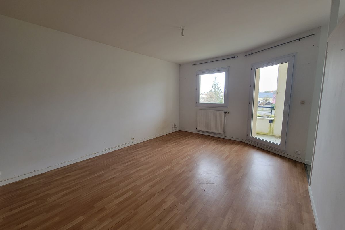 À SABLÉ-SUR-SARTHE : appartement T2 de 49.29 m² avec balcon