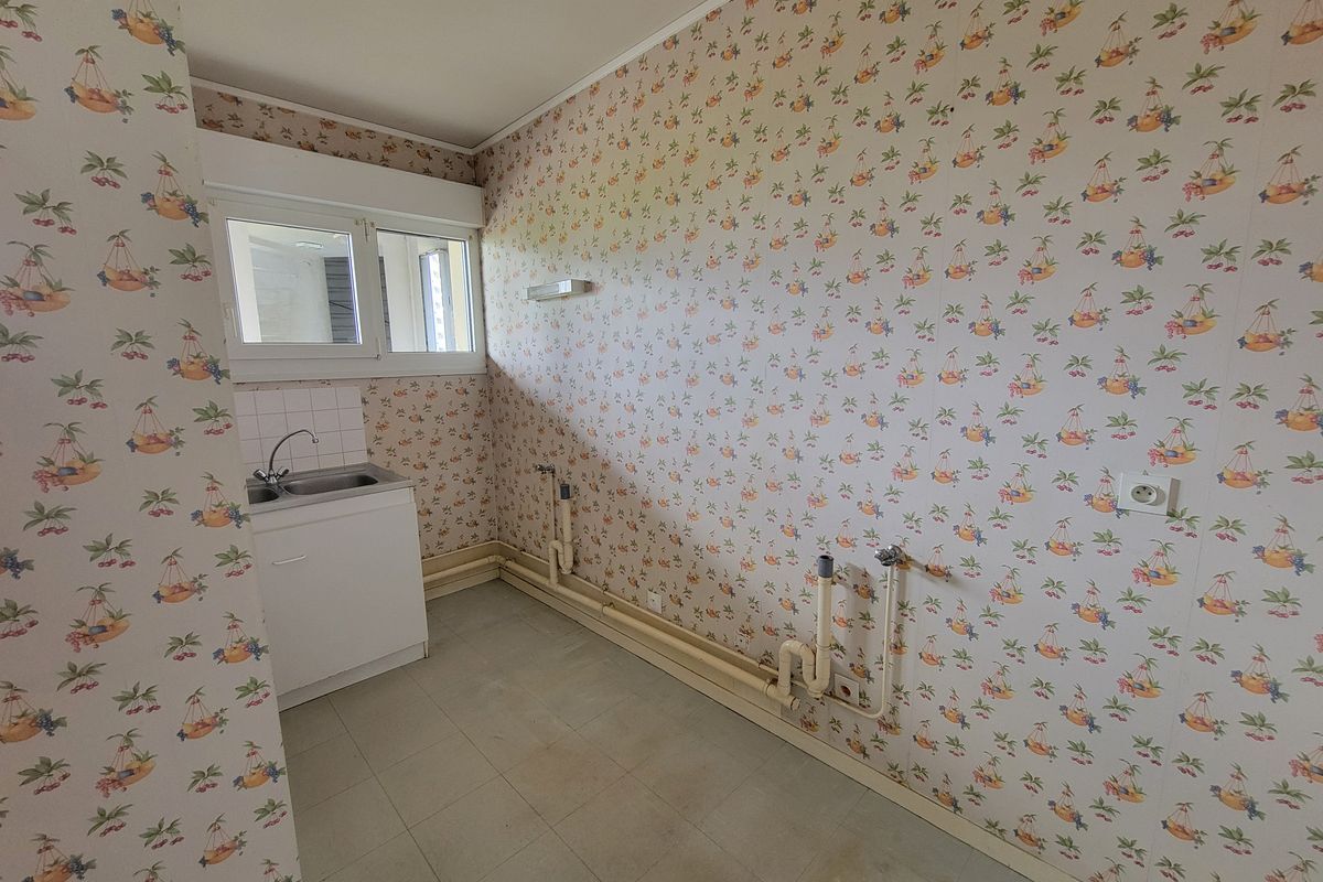 À SABLÉ SUR SARTHE – APPARTEMENT T2 – 51.1 M² CARREZ