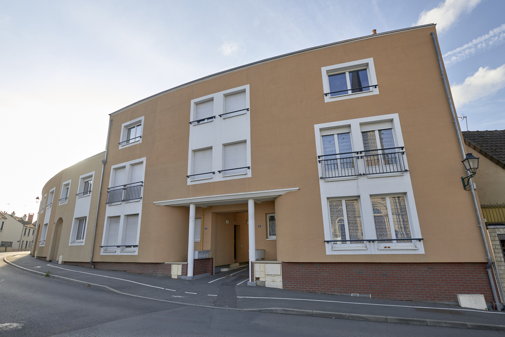 Appartement BONNETABLE T4