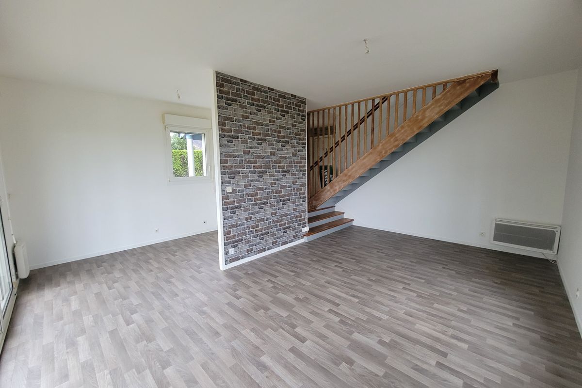 A LA FLÈCHE maison T5 de 4 chambres dont 1 de plain pied