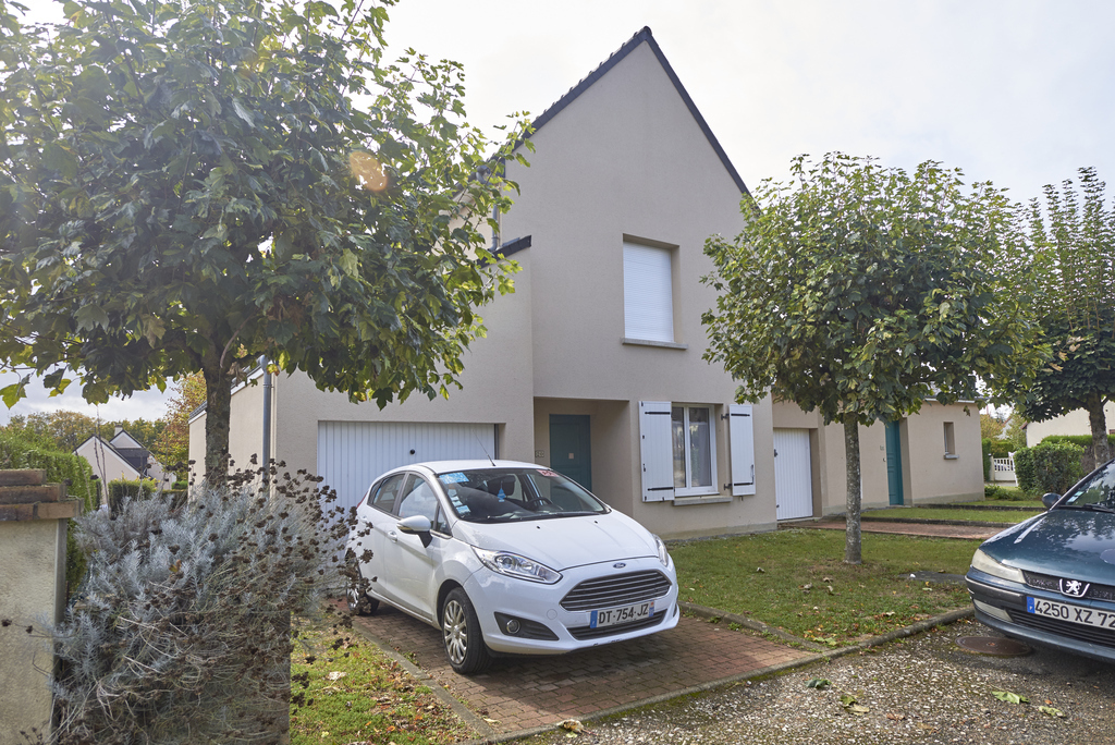 Maison GESNES LE GANDELIN T4
