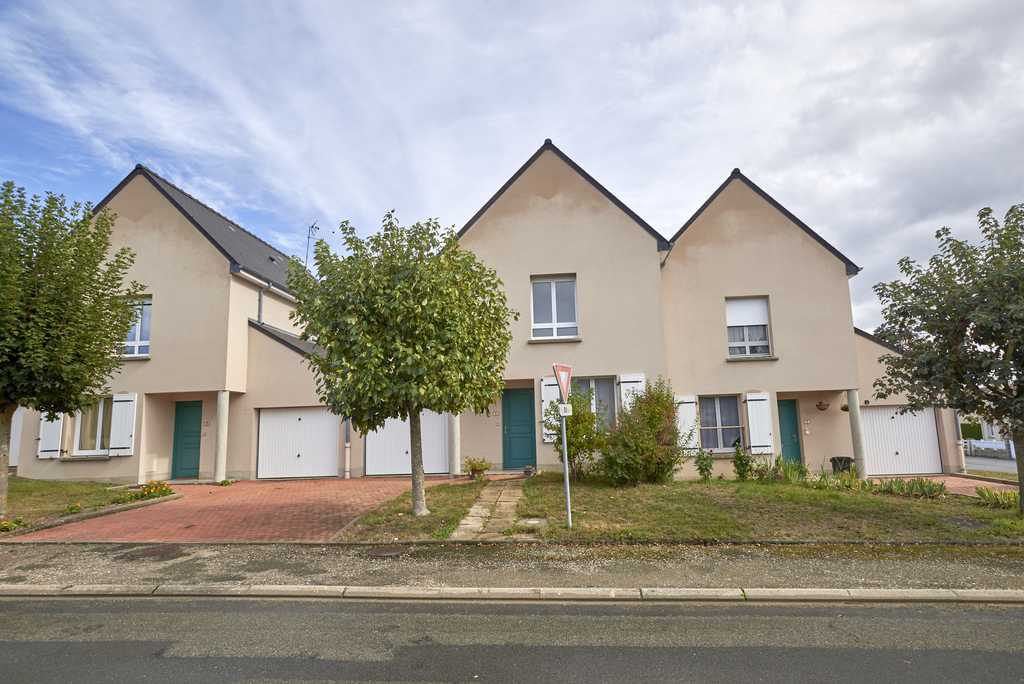 Maison GESNES LE GANDELIN T4