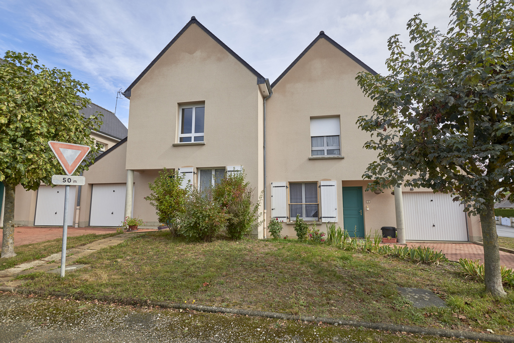 Maison GESNES LE GANDELIN T4