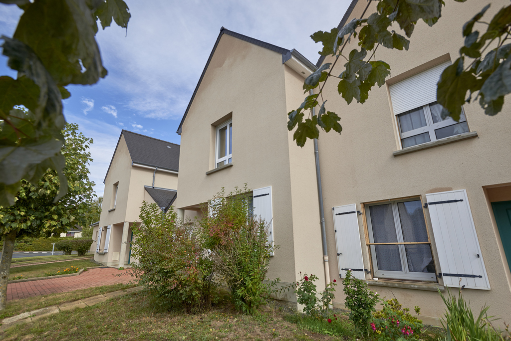 Maison GESNES LE GANDELIN T4