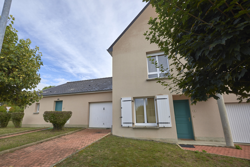 Maison GESNES LE GANDELIN T4