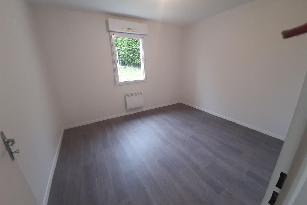 CERANS FOULLETOURTE : MAISON T2 DE 49 M²