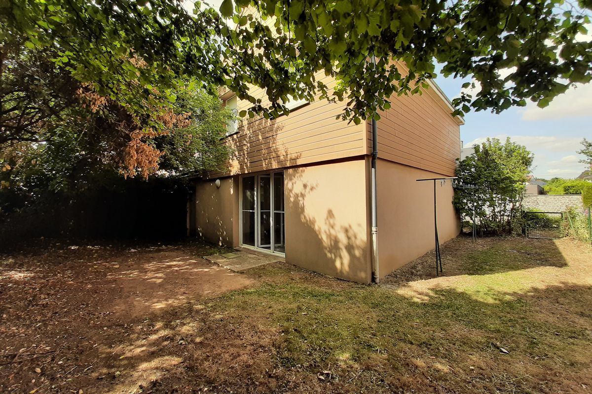 À SAINT GEORGES DU BOIS : MAISON T4 de 81 m² environ – En bon état