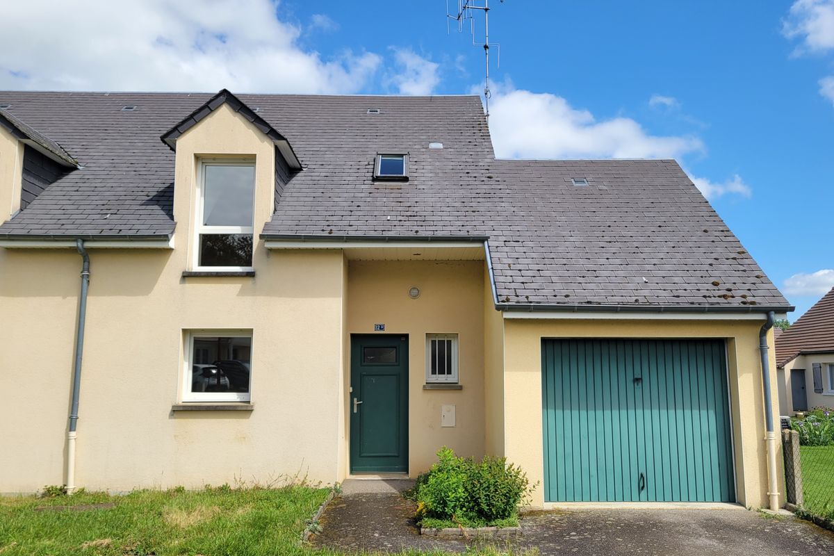 VILLENEUVE EN PERSEIGNE : MAISON T3 DE 68 M²