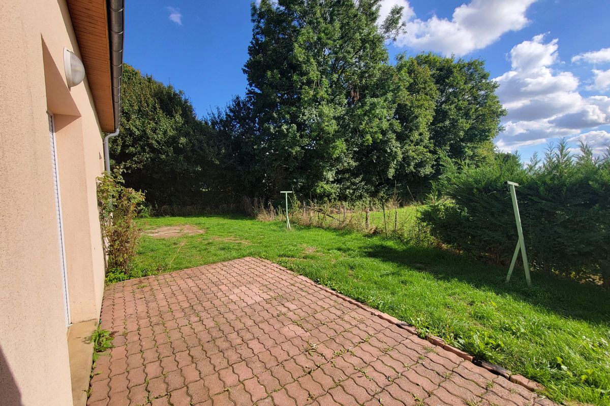 A COURGAINS - MAISON T5 - 95 M2 ENVIRON - JARDIN ET GARAGE