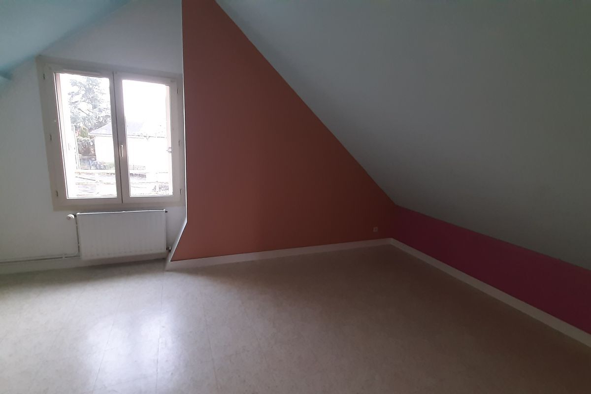 À BRULON - MAISON T5 AVEC JARDIN